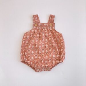ranita; ranita bebé, ropa de bebé